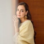 Dia Mirza Instagram - Sunshine Sunday ✨ Wore this meticulously handcrafted kurta by @tulsionline ❤️ The embroidery is so beautiful and rare to see these days. Keep investing in timeless handcraft Tulsi. It was an absolute joy wearing this garment. Styled by @theiatekchandaney Jewellery Courtesy @mayasanghavijewels Hair by @karanrai001 Make up by @kiran_chhetri92 Team @kaajee_rai Photos by @prateekswadesh Managed by @exceedentertainment @shruti8711 #mammaatwork #handcraftedinindia #vocalforlocal #sustainableclothing #globalgoals
