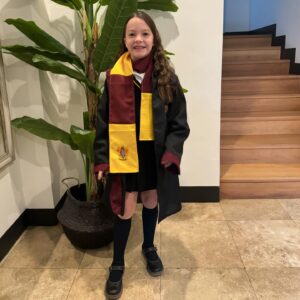 Diana Bolocco Instagram - Mi maravillosa Hermione Granger lista para celebrar la semana del libro. Magia pura mi niña….. ❤️❤️❤️❤️