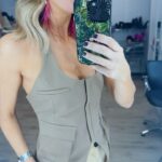 Diana Bolocco Instagram - Agregando efectos especiales a mis reel…. 😂😂😂😂 Aros @lasantinajoyas Styling @xsecall2 Vestuario @marinaramg Maquillaje @paularoldan_makeup Pelo @danifeerstyle
