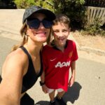 Diana Bolocco Instagram - Caminatas sabatinas con mi niño. El mejor compañero por lejos. Nos mandamos más de 10 mil pasos y sus buenas conversas. Lo mejor del mundo. #morirdeamor