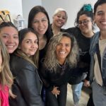 Diana Bolocco Instagram - Anoche vivimos la Gran final de esta maravillosa aventura. Gracias por acompañarnos estos casi 6 meses. Gracias por comentar, por vernos, por emocionarse con nosotros y, sobre todo, por el cariño enorme que nos han dado. Felicitaciones a todos los jugadores de esta primera temporada, especialmente a las 3 maravillosas finalistas @eskarcita @pincoyasinglamourrr y por supuesto a la gran ganadora @conycapelli!!! Sin ustedes este programa no habría sido lo mismo. Gracias también al maravilloso equipo que estuvo detrás de este proyecto 24/7 encabezado por @carlosvalencias. A mis queridos compañeros de pantalla @jcrodriguezoriginal @la.frangh @michaelrb @nicoquesilletv @jpqueralto. Y a mi maravilloso equipo @paularoldan_makeup @danifeerstyle @xsecall2 @marinaramg @gladysgavilann @camiasteteg Estás fotos maravillosas las sacó el seco y talentoso @fernando.fotografias. Increíble profesional y mejor persona ❤️ @granhermanocl #granhermanochv #granhermano