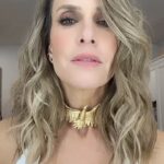 Diana Bolocco Instagram - Hoy es noche de nominación. Ya estamos el aire! @granhermanocl #granhermano Glam: @paularoldan_makeup @danifeerstyle @xsecall2 @marinaramg @camiasteteg