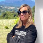 Diana Bolocco Instagram - Gracias Chalito (papá de mis hijos mayores) por este maravilloso finde en el sur. Gozamos con todo!!! Qué precioso es nuestro país y que rico es estar en familia. ❤️❤️❤️❤️