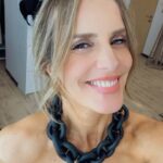 Diana Bolocco Instagram - Seguimos! @granhermanocl Collar @virginiademariaoficial (ella lo hace desde cero! Seca!) Glam @danifeerstyle @paularoldan_makeup @xsecall2 @marinaramg