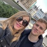 Diana Bolocco Instagram - El reencuentro. Parte 1: Budapest. 🖤🖤🖤🖤 #shotoniphone