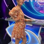 Diana Bolocco Instagram - Noche de eliminación! @granhermano Vestido @ripleychile Glam @paularoldan_makeup @danifeerstyle @xsecall2 @marinaramg