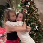 Diana Bolocco Instagram - Queda muy poco la navidad! Una de las cosas que más me gustaría regalar es fuerza y vitalidad. Y para eso no hay nada mejor que Ensure Advance! Feliz navidad para todos y espero que tengan un 2024 lleno de fuerza y vitalidad! @ensurechile #Navidad #EnsureChile #ExigeElOriginal