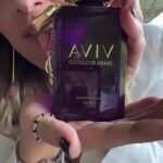 Diana Bolocco Instagram - Les presento mi nuevo perfume! También hablamos de @w4sglobal. Una plataforma para deportistas mujeres. Síganlos e inscríbanse en la corrida femenina nocturna del 2 de marzo!!! Besos!!!!