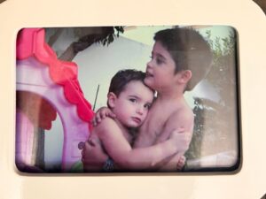 Diana Chaves Instagram - Este miúdo giro faz aninhos hoje! 1️⃣7️⃣🎉🎉🩵