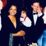 Diana Ross Instagram – “Thank You” to Her Majesty, The Queen. She devoted her life to her country and to the service of others. I am happy I was able to say thank you to Her Majesty at this year’s Platinum Jubilee. 

With love and condolences to all of her family, we all celebrate her life.