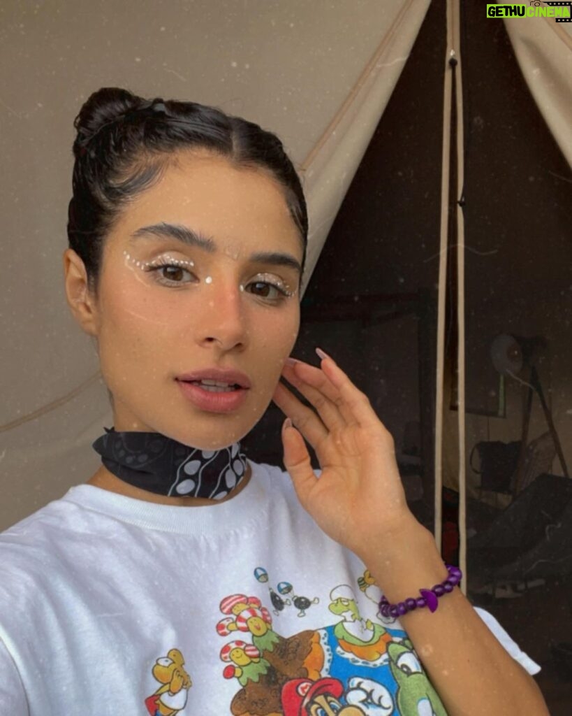 Diane Guerrero Instagram - Yoshi in COlombia. Scarf by @urbannativeera @glampinglesetoiles