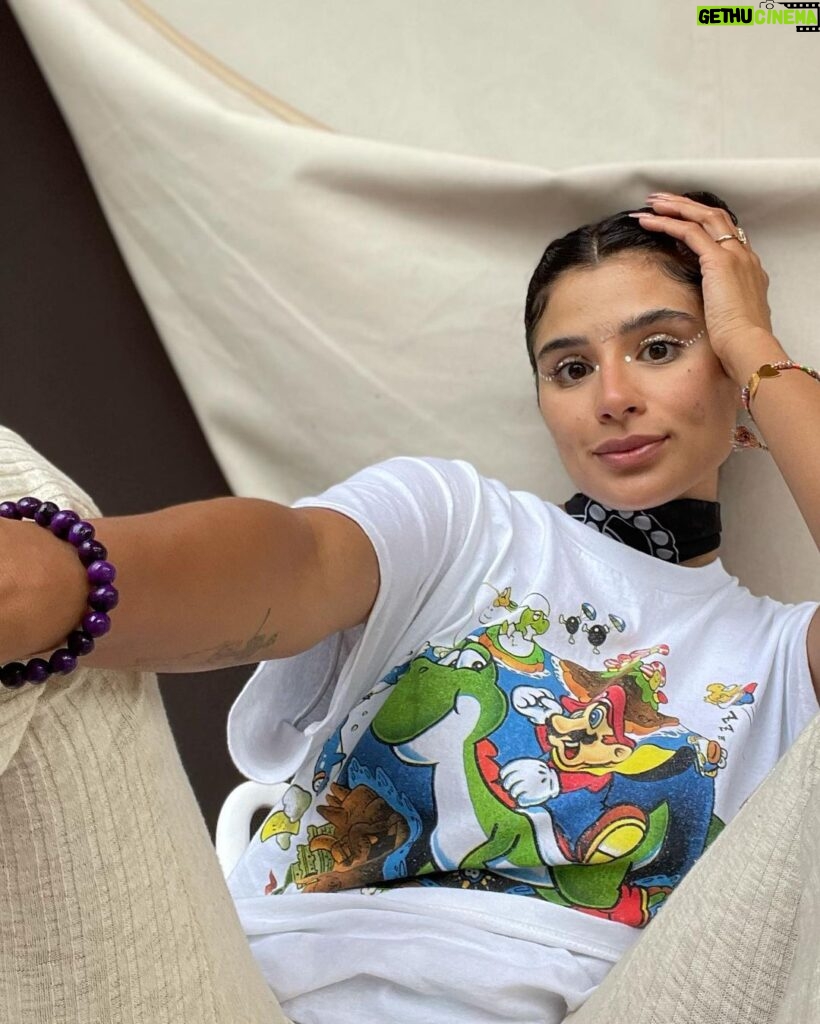 Diane Guerrero Instagram - Yoshi in COlombia. Scarf by @urbannativeera @glampinglesetoiles