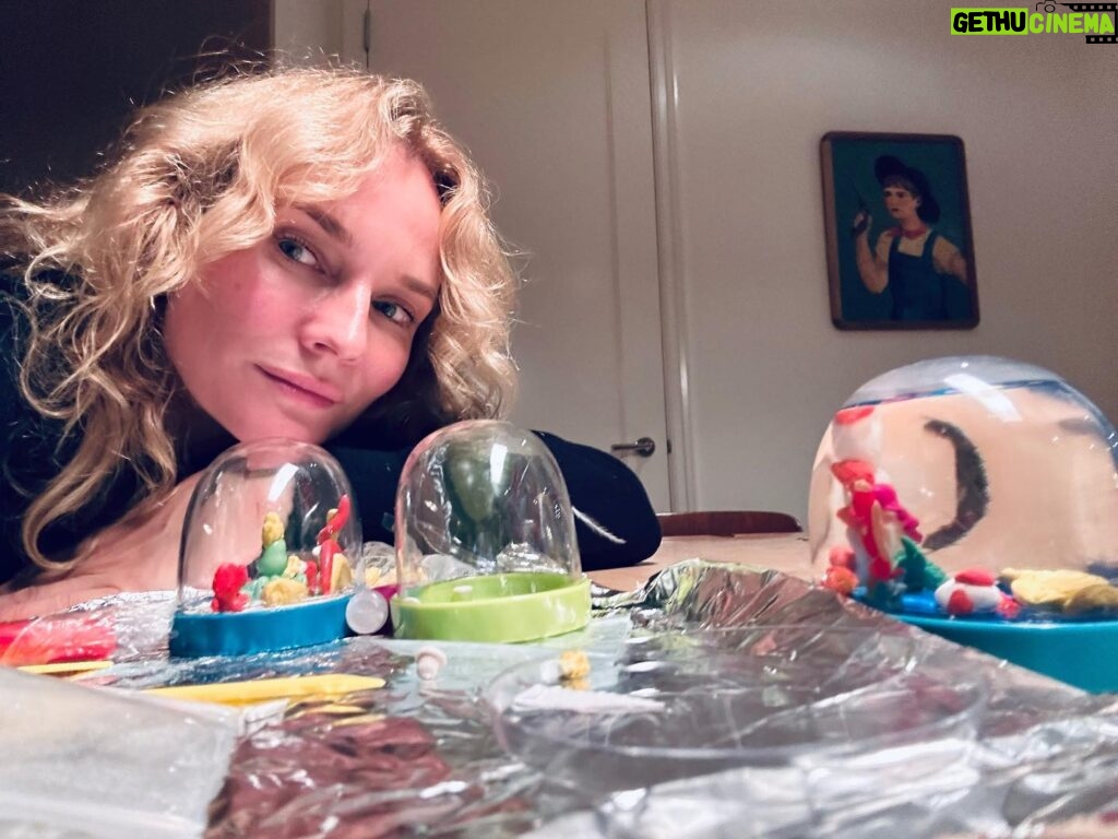 Diane Kruger Instagram - Crazy rain , crazy hair, the craziest of unicorn snow globe making Sunday ☔️🤪