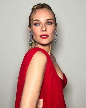 Diane Kruger Instagram - Thank you for the Diwali glam by @prabalgurung @daniellepriano and last but not least @chopard for the fabulous, most perfect jewelry 🌈