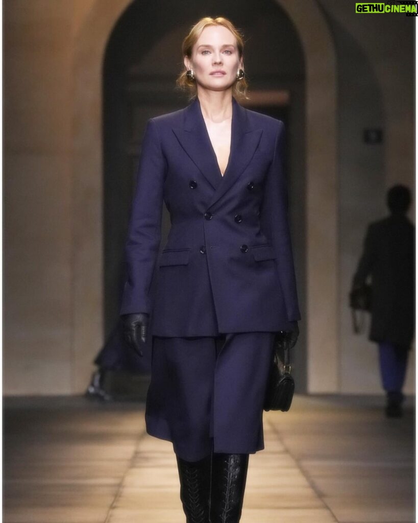 Diane Kruger Instagram - I mean…me on a runway ??! What ! Only for an @amiparis ❤️ Merci @alexandremattiussi9 pour une experience inoubliable ❤️ (never felt shorter in my life hahahah) Et bravo ! Vive la mode et Paris !