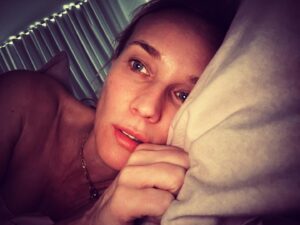 Diane Kruger Instagram - No filming today, kid is in school, husband away…afternoon nap here I come 🌈 Feels like Easter came early 🐰🐇