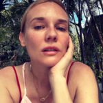 Diane Kruger Instagram - Not sure what it is about about Costa Rican light or why I’m blurry in this pic, but it’s dreamy here people 🌈