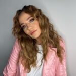 Didem Balçın Instagram - Mükemmel ceketim @cakallarladanss ekibi ve ben az sonra #uykusuzlarkulubu ndeyiz😍❤️ 23:30 @tv100 @zeynep.bozkaya @heybabedesignn ❤️❤️❤️ @sulebetuldal