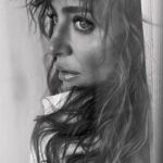 Didem Balçın Instagram - Look twice 😜 Makyaj: @erkanuluc ❤️