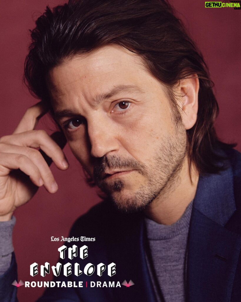 Diego Luna Instagram - Gracias @latimes !! What a wonderful opportunity to chat with this amazing group of actors. It was very special. #Andor
