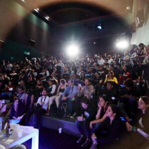 Diego Luna Instagram - Ayer presentamos #ambulantedequince a la prensa. Gracias a todas y todos los que a lo largo de estos 15 años nos han acompañado. Es fundamental para la gira contar con su apoyo.