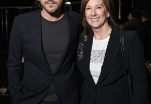 Diego Luna Instagram - Gracias #starwarscelebration2023 !!!
Thanks for all the love and support for our show!! #Andor #onewayout