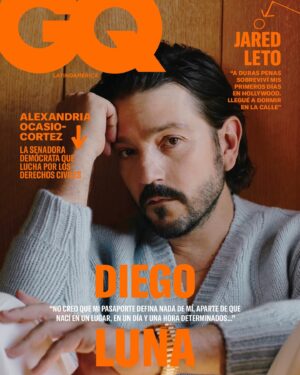 Diego Luna Instagram - Échenle un ojo a la nueva @gqmexico , platicamos de #Andor y más !! 
Link in bio
Photographer: @latourfanny
Writer: @iana.murray