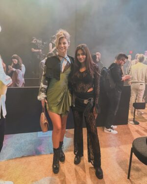 Dimpi Sanghvi Instagram - ICONS ARE HERE!!! 🌴☀️
Witnessed the biggest launch in LA with @airbnb. From staying at the Disney Up House which actually floats to sleeping in a room surrounded by Ferraris, each ICON more unique than the other, this event was full of awestruck moments. Grateful to @airbnb for inviting me to represent India at this legendary event 🫶✨ #airbnbpartner 

#summerrelease #dimpisanghvi #dimpitraveldiaries #airbnb #zacefron #milakunis #khaby #ashtonkutcher #indiantravelinfluencers #losangeles #worldtraveller #indiantravelyoutubers