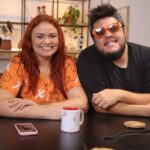 Dinah Moraes Instagram - 🎙Se você ainda não segue @osnordestinospelomundo a hora é essa!❤️ 🚨 E hoje o “SURUBÃO DE NORONHA” não está mais sozinho, a lenda do “SURUBÃO DE CHOROZINHO “ foi revelado ao mundo pela incrível @dinahmoraesof 😂 Para assistir a entrevista completa o link está na bio e você pode aproveitar para o seguir nosso YouTube! 🤩 Nossos gloriosos patrocinadores estão marcados no vídeo!
