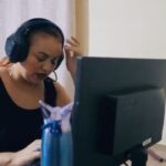 Dinah Moraes Instagram - Marque aí aquele seu amigo operador de telemarketing. O vídeo completo tá lá no meu canal do YouTube!