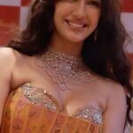 Disha Patani Instagram - Captivated by Reliance Jewels’ VINDHYA Collection, Madhya Pradesh-inspired, in Varanasi for #AkshayaTritiya#Reliancejewels