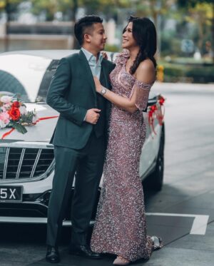 Dita Fakhrana Instagram - Thank you for my wedding team 🤍
U make our dream come true 🤍

Wedding Dress @lukmanabadi 
Night Gown @lukmanabadi 
MUA @erinleolamakeupartist 
Hair Do @saydanar_hmua 
WO @rosettedesignsco 
Ceremony @gardensbythebay 
Dinner @level33_sg 
Photographer @studiofiveweddings 
Videographer @studiofiveweddings