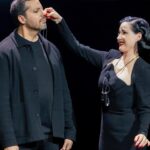Dita Von Teese Instagram - @davidblaine is sew good! Ab-sew-lutely the best. #davidblaine #LasVegas 📷 @kabikphotogroup