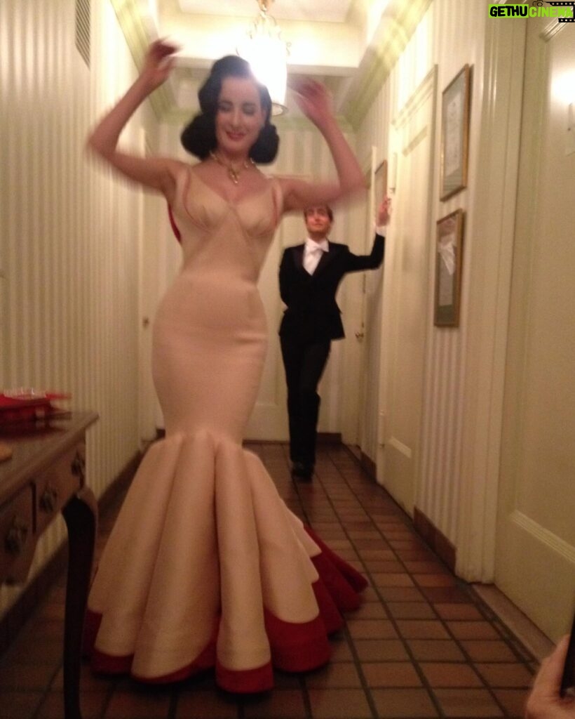 Dita Von Teese Instagram - #MetBall memories with @zacposen. I went to the Met Ball five or six times over the years, but this particular year, I had the best, most on-theme #CharlesJames inspired look. Scroll through for fitting pics plus a video Zac took while someone played a favorite song on their iPhone.