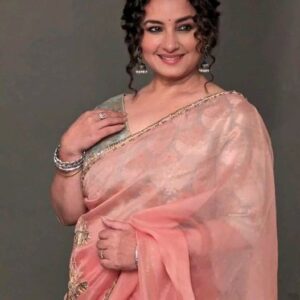 Divya Dutta Instagram - Weekend moods..
Saree/blouse courtesy @raw_mango 
Hmu @binita.ashar