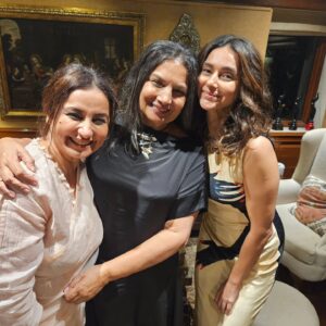 Divya Dutta Instagram - One of my most memorable evenings.has to be.Javed saabs bday..had all the wit humour and laughter..and thankyou dearest @anilskapoor ( missed taking a pic together in our conversation) and @kapoor.sunita for being the most amazing hosts..forvthat divine food and the warmth.
And its always my utmost delight to meet you @azmishabana18.
P.s @sonunigamofficial
Tusi kamaal ho!! Love ya.