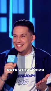 Dmitriy Maslennikov Instagram - Хахаххаха «почему он, а не я» звучит здесь максимально уместно! Кто тоже не нашёл того самого человека, пишет в комментариях « »