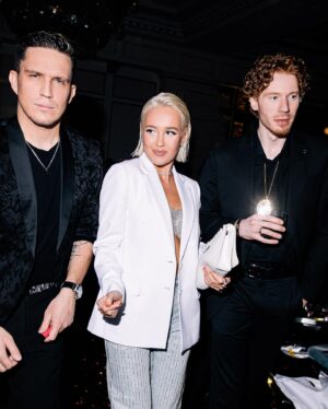 Dmitriy Maslennikov Instagram - Мощно отметили юбилей поп-короля 👑❤️‍🔥 #55 А какая ваша самая любимая песня Филиппа??)) 👇🏼