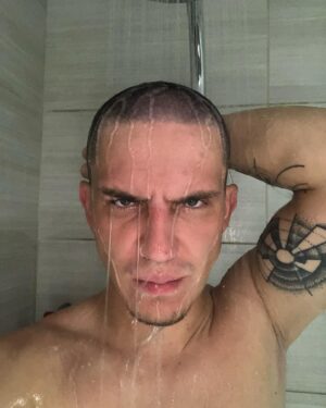 Dmitriy Maslennikov Instagram - Смотрю на пройденный путь и вспоминаю, сколько нереально крутых моментов позади! В будущем, если бы не было фото и видео подтверждений, внуки бы думали, что дедули придумали все их удивительные приключения😂