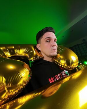 Dmitriy Maslennikov Instagram - Спасибо всем 13🍋 люблю вас❤️ никогда не думал, что на моем канале YouTube будет такое количество подписчиков! Многие думают, что 13 это несчастливое число, но мне кажется, что мы совсем скоро увеличим его!!!🔥 ЛИГА в этом году будет разрывать шаблоны