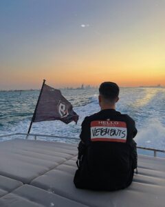 Dmitriy Maslennikov Instagram - Сейчас бы не это всё, а на море! Кто согласен, тот ставит лайк🔥 думаю, что буду брать практику раз в пару месяцев сваливать куда-то на 2 дня для перезагрузки… так как выходных и отпусков у меня нет, а отдыхать когда-то надо!☀️