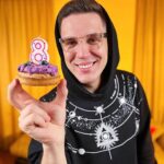 Dmitriy Maslennikov Instagram - Сегодня я понял, что мы пропустили День Рождения канала… 9 марта исполнилось 8 лет! 8!!! Моей блогерской деятельности… честно, цифра пугает, так как она уже достаточно внушительна😎 за этот период многое поменялось… жизнь стала другой, контент изменился. Мы стараемся делать видео масштабнее и круче, радуя вас чем-то необычным и Новым! Спасибо, что смотрите нас ❤️ Дальше - больше, если даже заблочат ютубчик (что не хотелось бы)😂