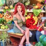 Dolly Shaheen Instagram - انا حلويات ست البنات انا ترندات ملكة جيلي #دوللي_ست_البنات #حوش_الدلع #يا_حبيبتي_يا_امي #الملكة #دولي_شاهين #دوللي #دولي #دوللي_شاهين #ننه_هو #افراح_و_زينة #حكاية_بنت #الحاجة_داعيالك #سنة_سعيدة #queen #dollyshahine #dolly #ninna_hoo #afrahwzina #hekayet_bent