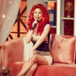 Dolly Shaheen Instagram - كانت حلقة حلوة جدا يا حبيبتي @heba_elsisy ربنا يوفقك ومن نجاح لنجاح... يا بنتي اني طويلة اوي مش ممكن حرام عليكي 🤪😜 تسلم ايدك يا محمود عالصور دي @mahmoudsamyph I love u dear مساء الفل..... 🥰🥰🥰🥰🥰 #يا_حبيبتي_يا_امي #الملكة #دولي_شاهين #دوللي #دولي #دوللي_شاهين #ننه_هو #افراح_و_زينة #حكاية_بنت #الحاجة_داعيالك #queen #dollyshahine #dolly #ninna_hoo #afrahwzina #hekayet_bent