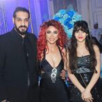 Dolly Shaheen Instagram - الف الف يا @hamzaelsoghier ربنا يهنيكم❤️❤️❤️ مساء الفل..... 🥰🥰🥰🥰🥰 تصوير المحترف @mahmoud.hassaballah تسلم ايدك #يا_حبيبتي_يا_امي #الملكة #دولي_شاهين #دوللي #دولي #دوللي_شاهين #ننه_هو #افراح_و_زينة #حكاية_بنت #الحاجة_داعيالك #queen #dollyshahine #dolly #ninna_hoo #afrahwzina #hekayet_bent