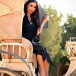 Dolly Shaheen Instagram - البلدي وبس......🖤🖤🖤🖤 #يا_حبيبتي_يا_امي #الملكة #دولي_شاهين #دوللي #دولي #دوللي_شاهين #ننه_هو #افراح_و_زينة #حكاية_بنت #الحاجة_داعيالك #queen #dollyshahine #dolly #ninna_hoo #afrahwzina #hekayet_bent