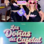 Dora Mazzone Instagram - Hace un año, esta aventura que nos tiene emocionadas, contentas y muy felices!! y queremos que ustedes la pasen tan bien como Nosotras y el equipo que hizo posible esta Mini serie “Las Doñas Del Cafetal “ Hoy nuestra premier a la prensa y para ustedes este y todos los domingo por @simpletvve #lasdoñasdeelcafetal