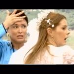 Dora Mazzone Instagram - ¡Hacer telenovelas también es mi pasión! 📺 🎭 🎬 Recuerdo este personaje con mucho cariño. Era la madre de Carmencita. Tenía un tumor en el cerebro y sus días estaban contados. Su único objetivo era encaminar a su hija para que tuviera un futuro mejor. Lo que haría cualquier madre. Modesta Meléndez muere en los primeros capítulos pero su misión se cumple como MADRE al dejar abierta la posibilidad de que su hija se encuentre con su destino y cumpla su sueño de estudiar. ¿No es lo que haría cualquier MADRE? Fue un personaje al que le puse un acento entre andino y colombiano porque ella era de la frontera. La vestí y la caractericé tal y como lo pidió el escritor @perez_carlosalfonso tel director @olegario_barrera para la telenovela #lacuaima transmitida por @rctv ¡Drama, comedia y tragedia… tres géneros difíciles pero desafiantes para una actriz! ¡Fue una época maravillosa en donde se realizaban hasta cuatro telenovelas en cada canal de televisión ! #juevesdevueltaatráseneltiempo #tbt #trowbackthursday Les vuelvo a hacer la pregunta: ¿ sobre qué tema les gustaría que abordara mi tesis? Pronto hago un live para compartir con uds sobre el fascinante mundo de la actuación y para preguntarles sobre los temas que podría abordar para mi Tesis de Grado. 🎬🎭👩‍🎓 #tbt #doramazzone