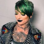 Dori Prange Instagram - Damn…I’m like pretty and shit. 💄: @dear.salem