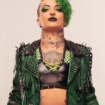 Dori Prange Instagram - 💚🖤